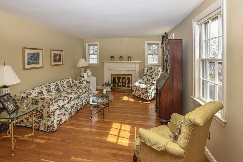 17 Heritage Hill Dedham, MA 02026 - Photo 4 of 33