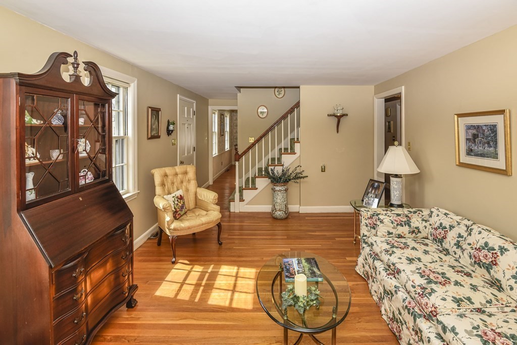 17 Heritage Hill Dedham, MA 02026 - Photo 6 of 33