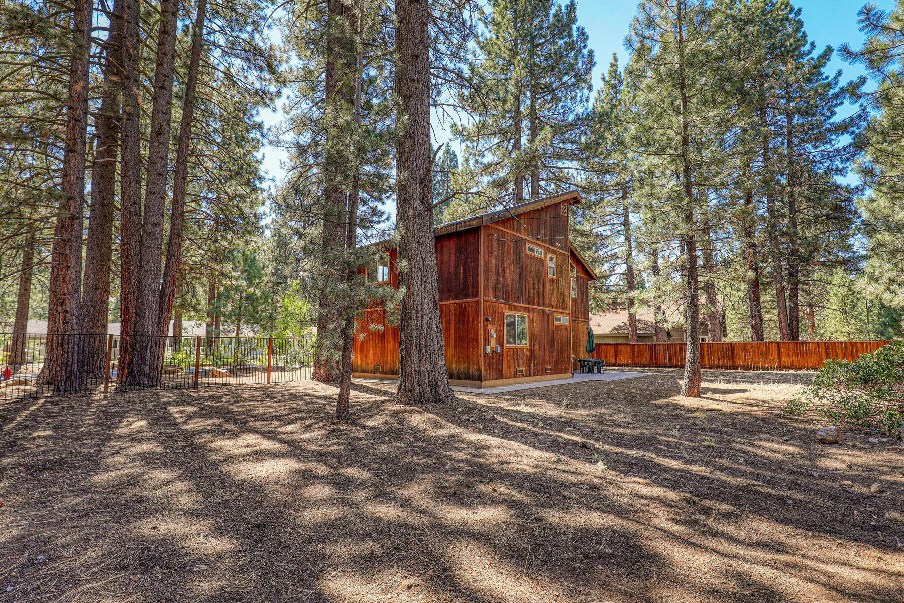 10284 White Fir Road Truckee, CA 96161 - Photo 18 of 20 Gallery Image 18