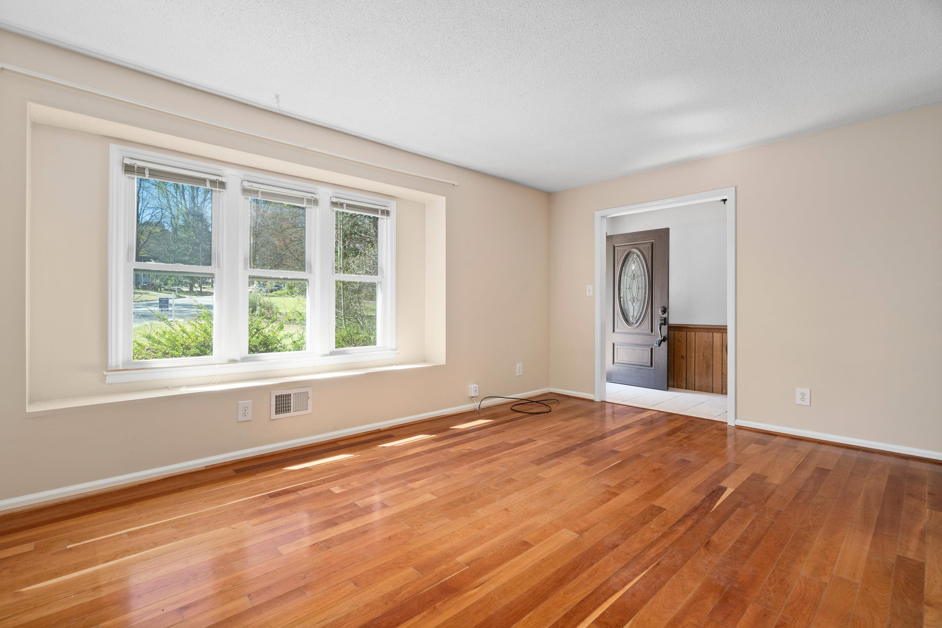 6709 Spencer Court Raleigh, NC 27615 - Photo 3 of 33 Photo 3