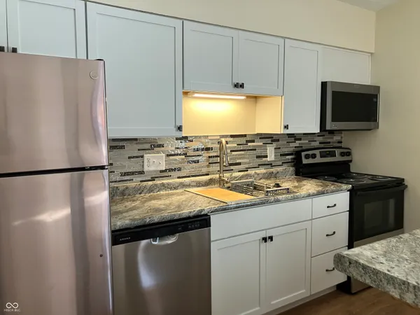 $900 | 778 Loews Boulevard, Greenwood, IN 46142