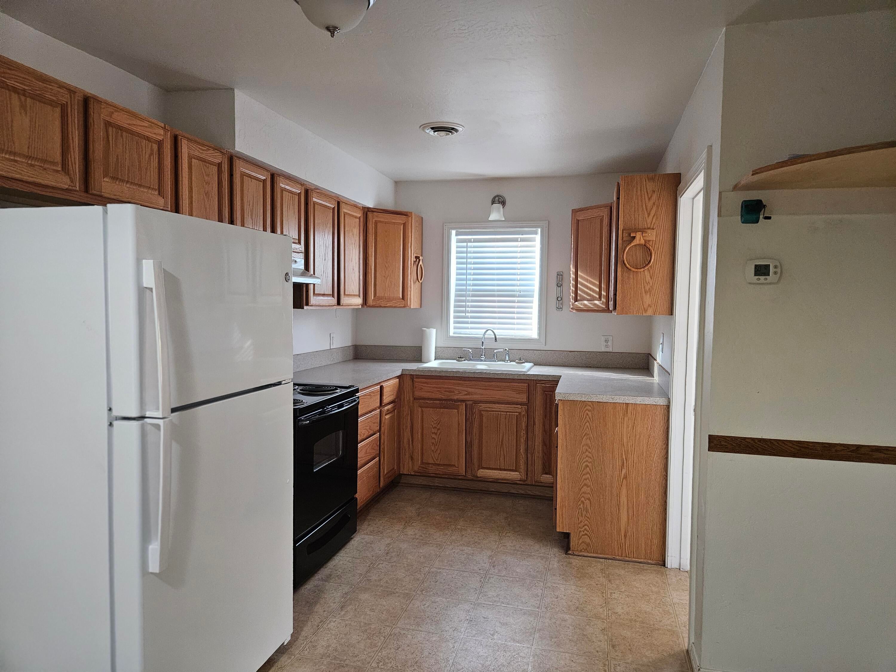 3340 Vale Road Klamath Falls, OR 97603 - Photo 4 of 25 20260213_154041