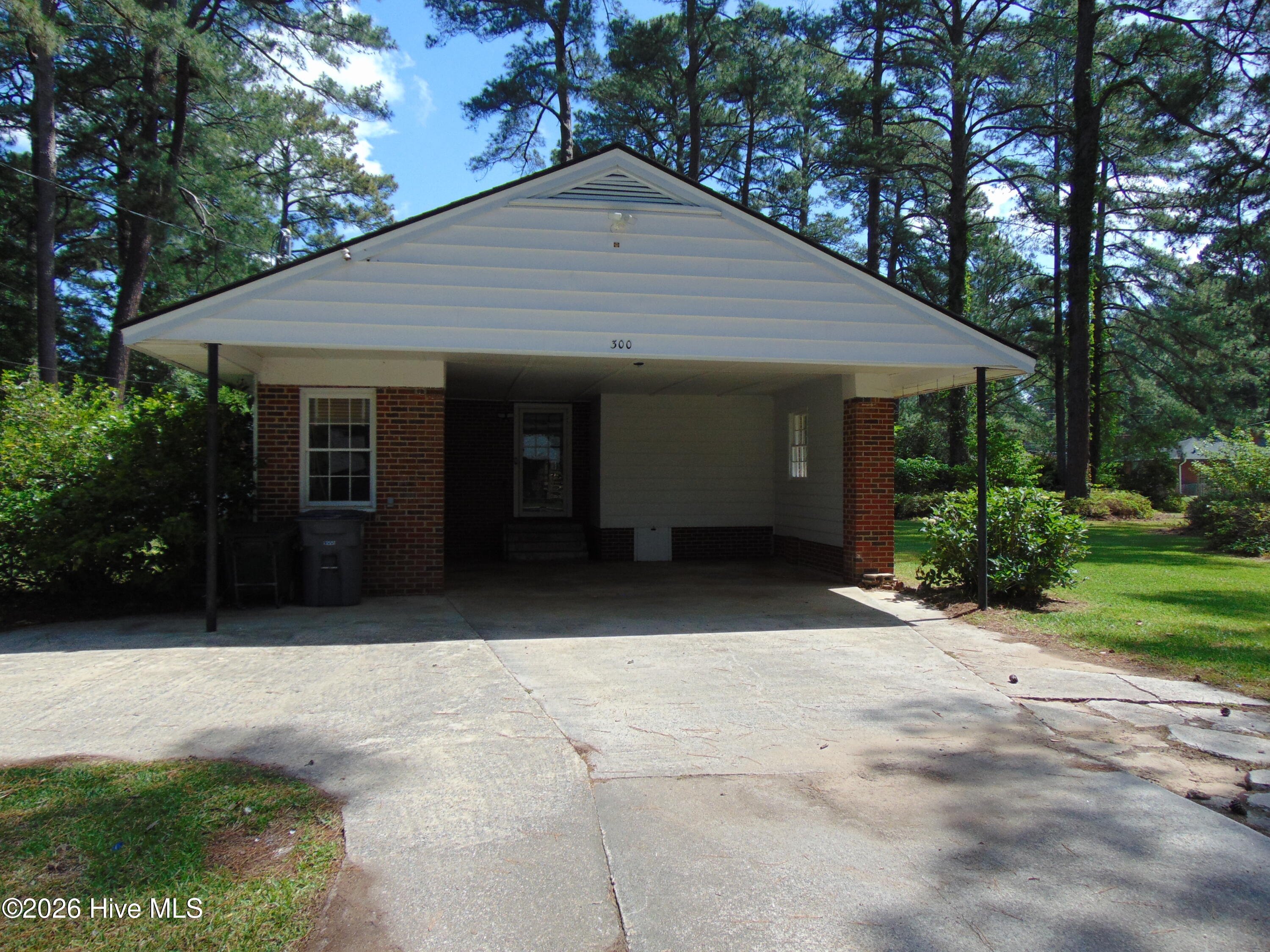 300 Oakdale Road Rocky Mount, NC 27804 - Photo 4 of 41 DSC06659