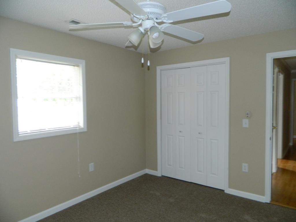 2224 Pendragon Road Kingsport, TN 37660 - Photo 16 of 25 Bedroom 2