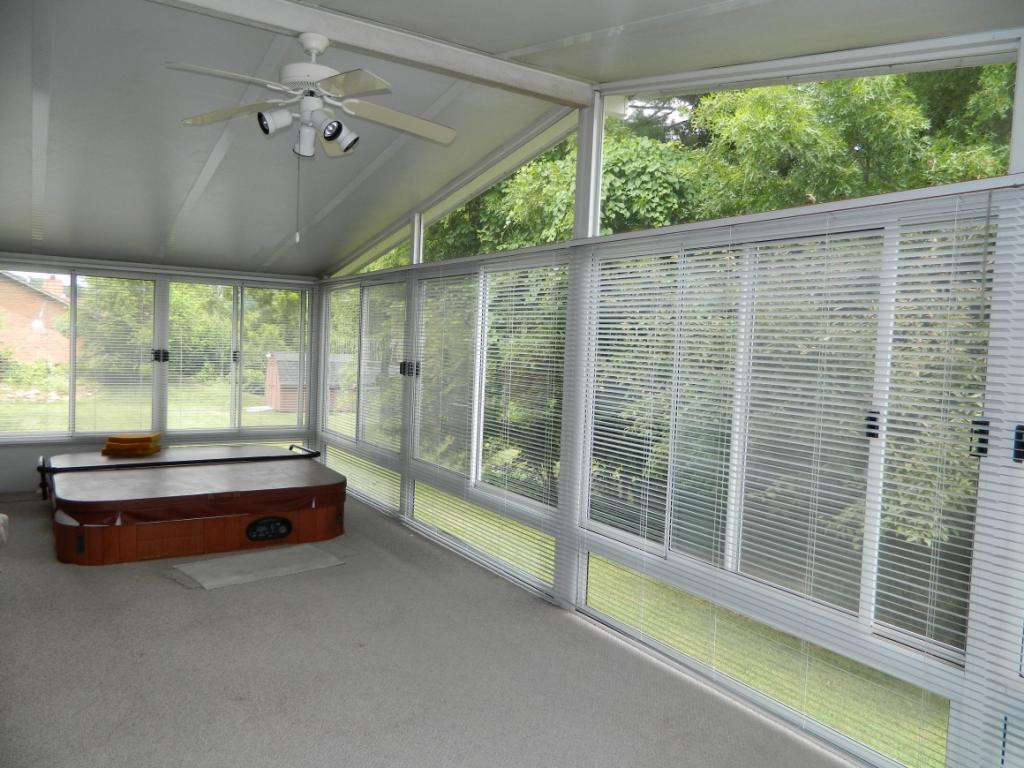 2224 Pendragon Road Kingsport, TN 37660 - Photo 23 of 25 Sunroom