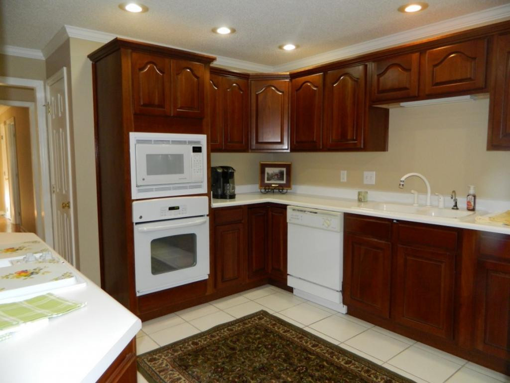 2224 Pendragon Road Kingsport, TN 37660 - Photo 9 of 25 Kitchen