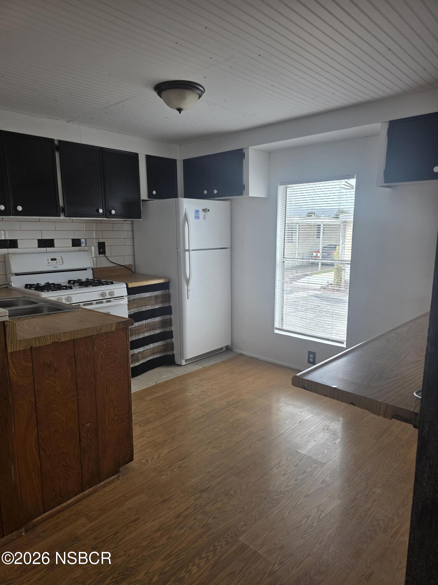 610 East Pine Avenue, Unit 77 Lompoc, CA 93436 - Photo 5 of 14 20260426_114135