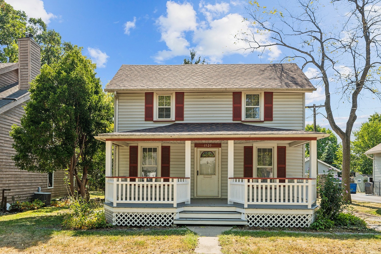 1525 Burr Oak Road Homewood, IL 60430 - Photo 1 of 20 front view of a house