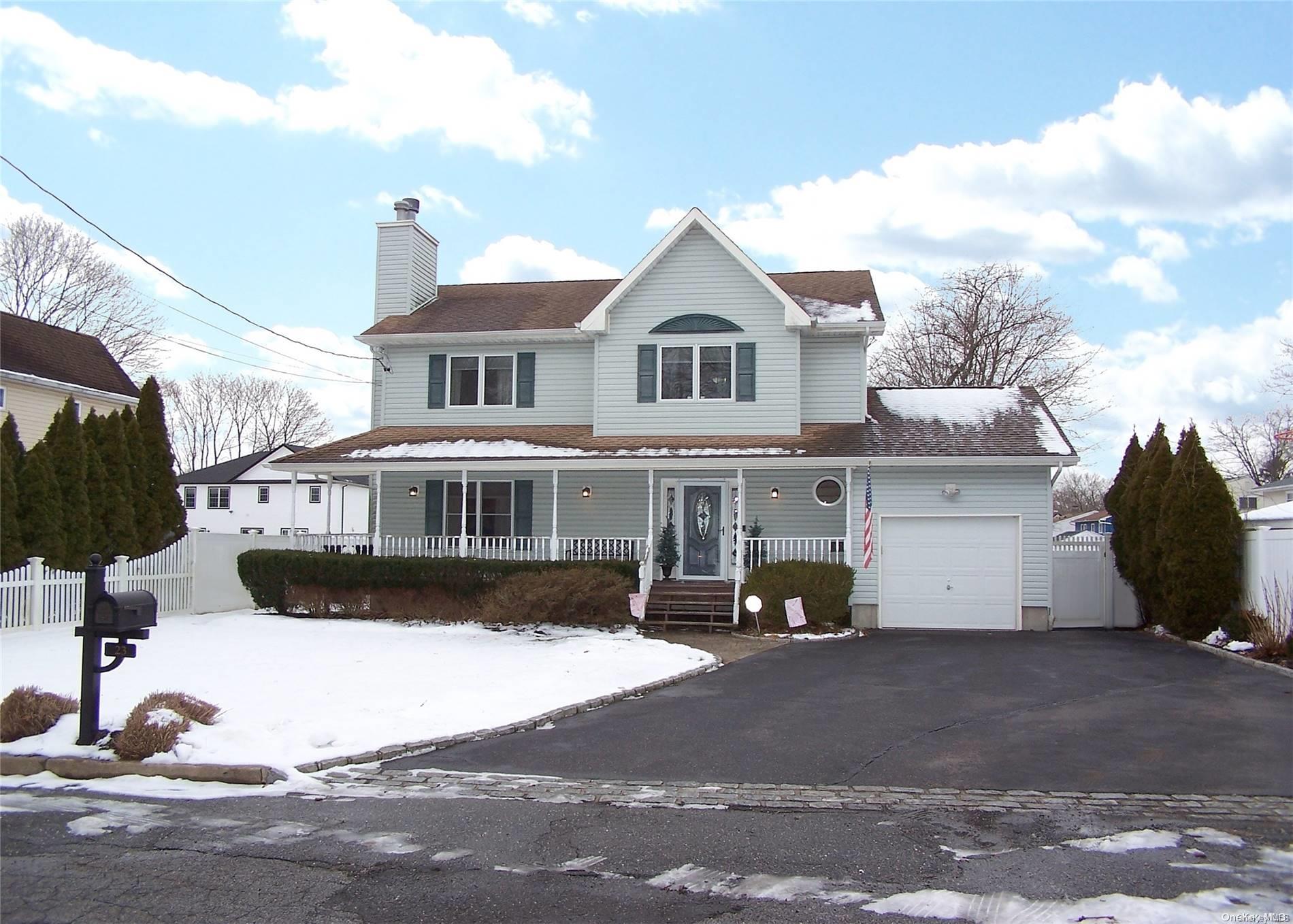 23 Rector Court Huntington, NY 11743 - Photo 1 of 1 Front of House