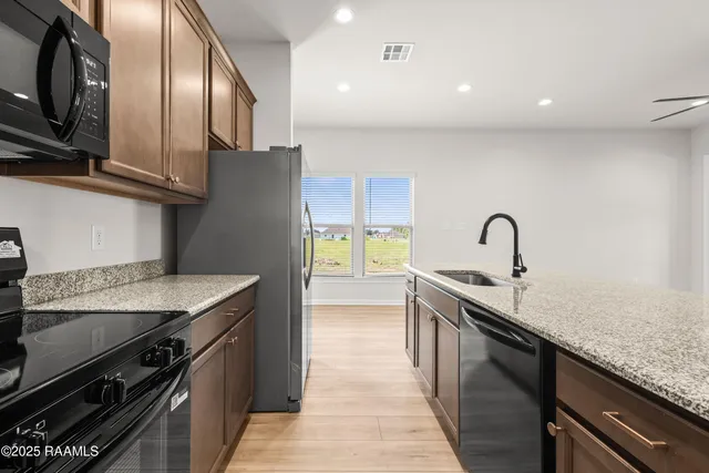 $1,700 | Undisclosed Address, Carencro, LA 70520