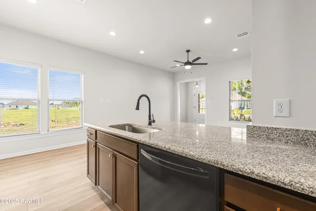 $1,700 | Undisclosed Address, Carencro, LA 70520