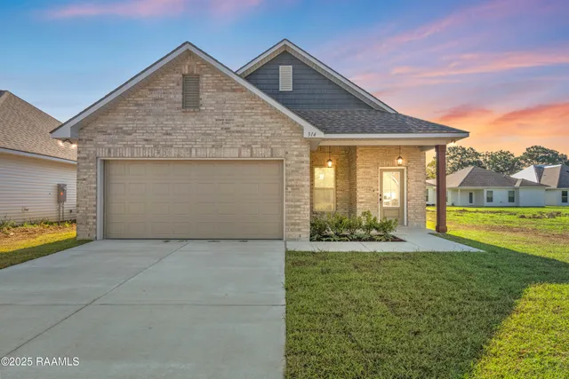 $1,700 | Undisclosed Address, Carencro, LA 70520