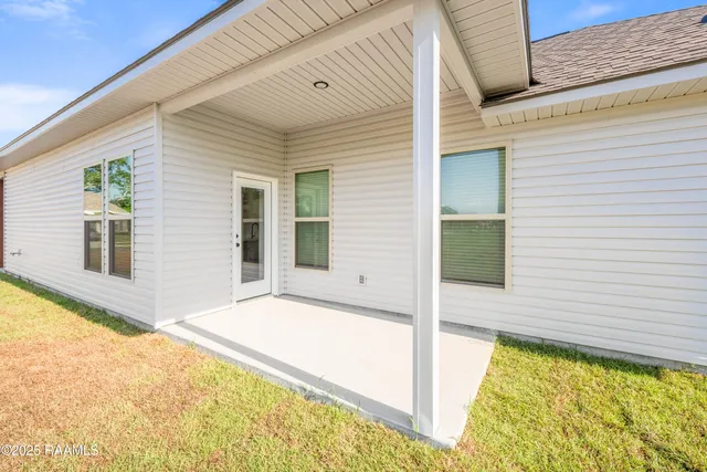 $1,700 | Undisclosed Address, Carencro, LA 70520