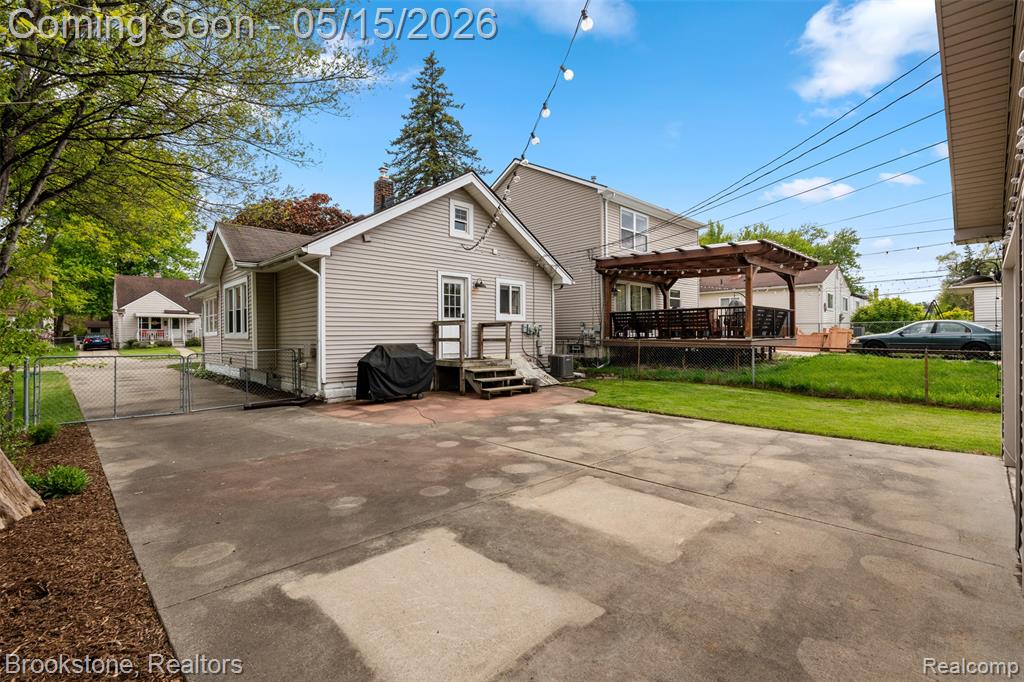 142 Massoit Street Clawson, MI 48017 - Photo 33 of 44