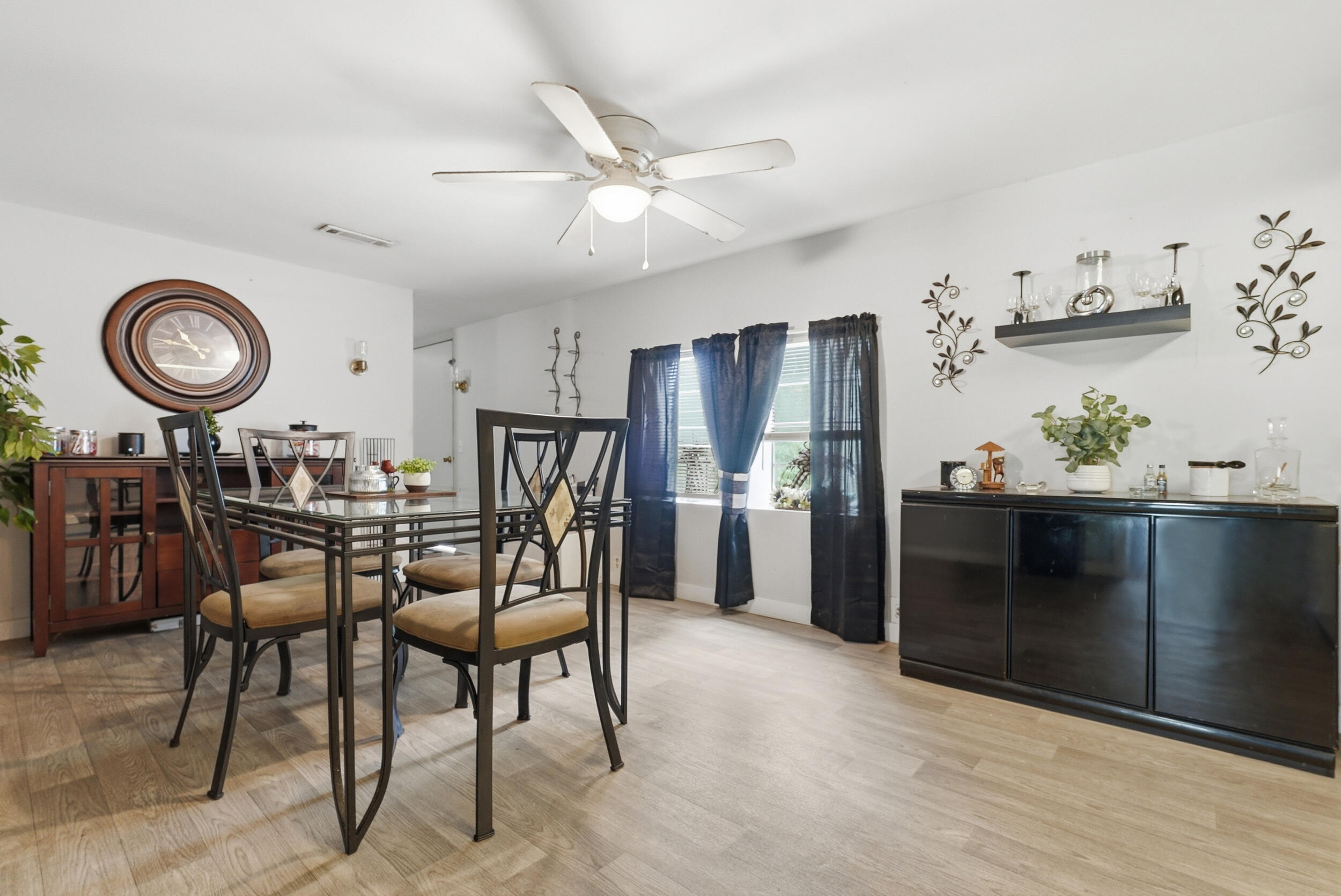 208 Rae Lane Bonneau, SC 29431 - Photo 13 of 37