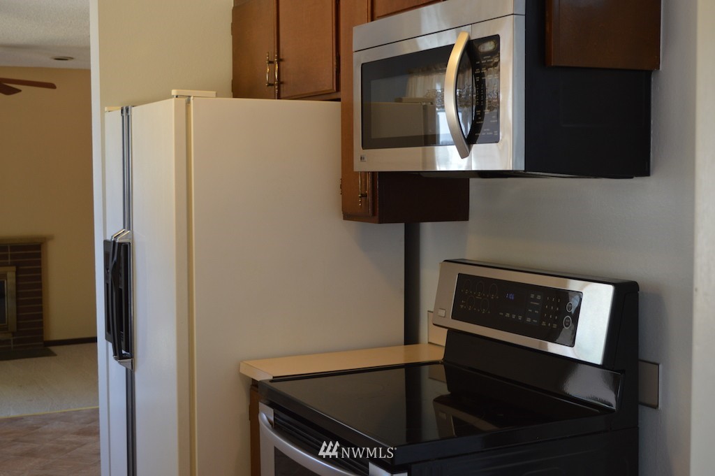 14620 Southeast 142nd Street Renton, WA 98059 - Photo 12 of 23