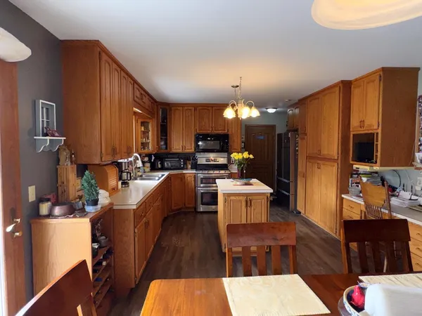 $289,500 | 325 South Ash Street, Crookston, MN 56716