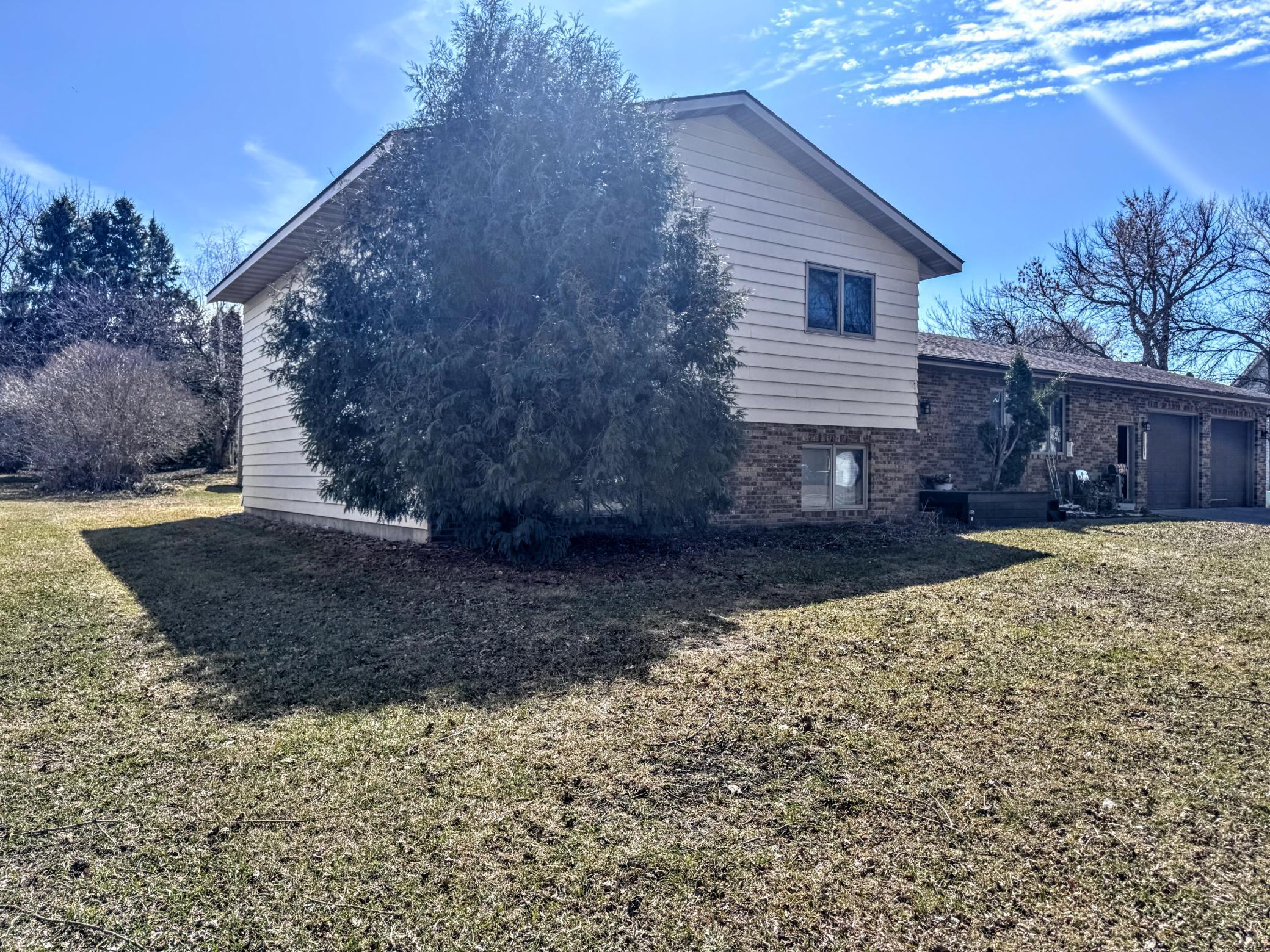 325 South Ash Street Crookston, MN 56716 - Photo 22 of 43