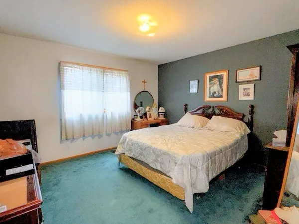 $289,500 | 325 South Ash Street, Crookston, MN 56716