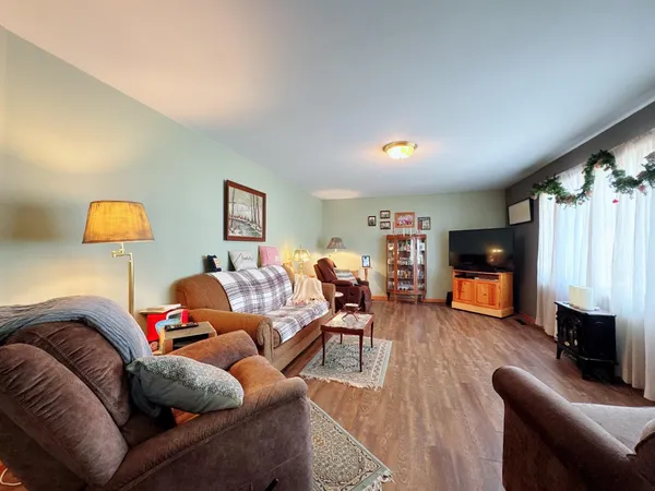 $289,500 | 325 South Ash Street, Crookston, MN 56716