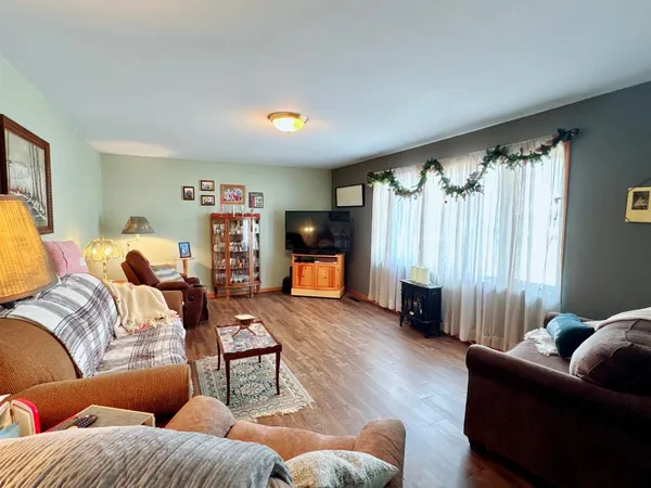 $289,500 | 325 South Ash Street, Crookston, MN 56716