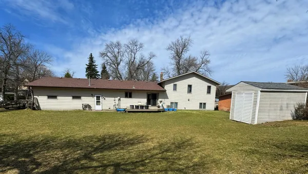 $289,500 | 325 South Ash Street, Crookston, MN 56716