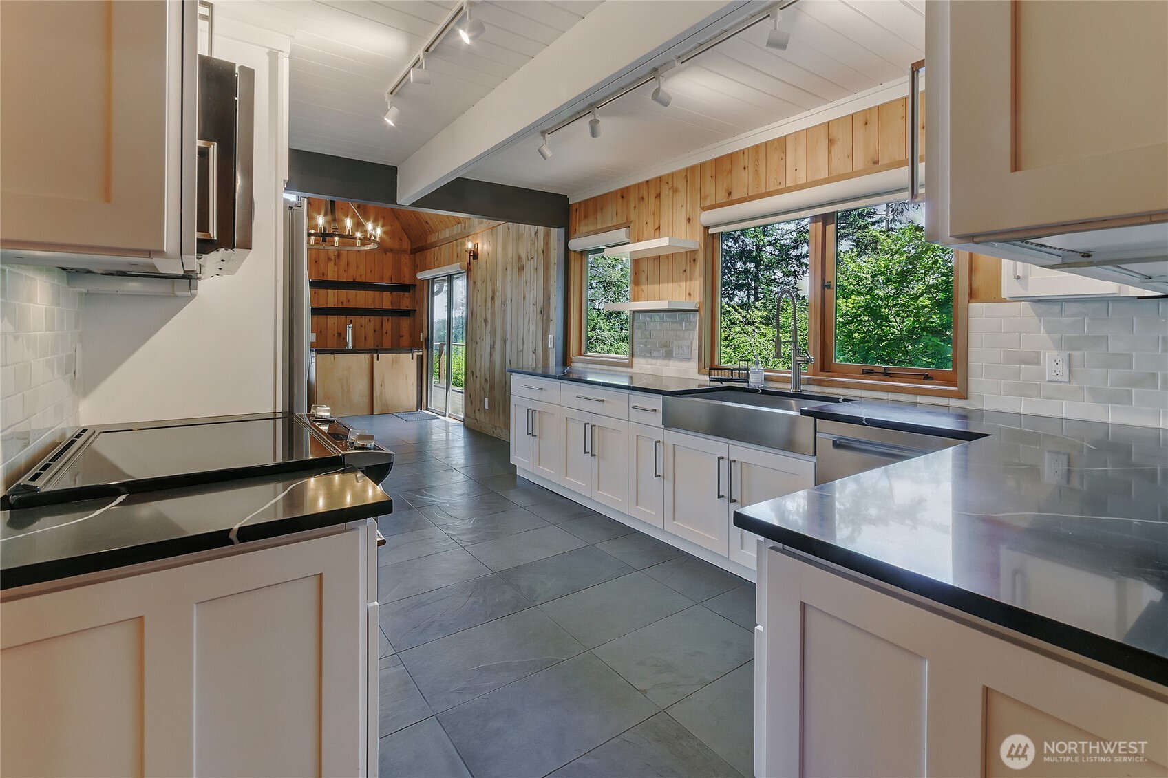 3211 Southwest 166th Street Burien, WA 98166 - Photo 10 of 21