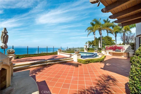 a view of a entertaining space