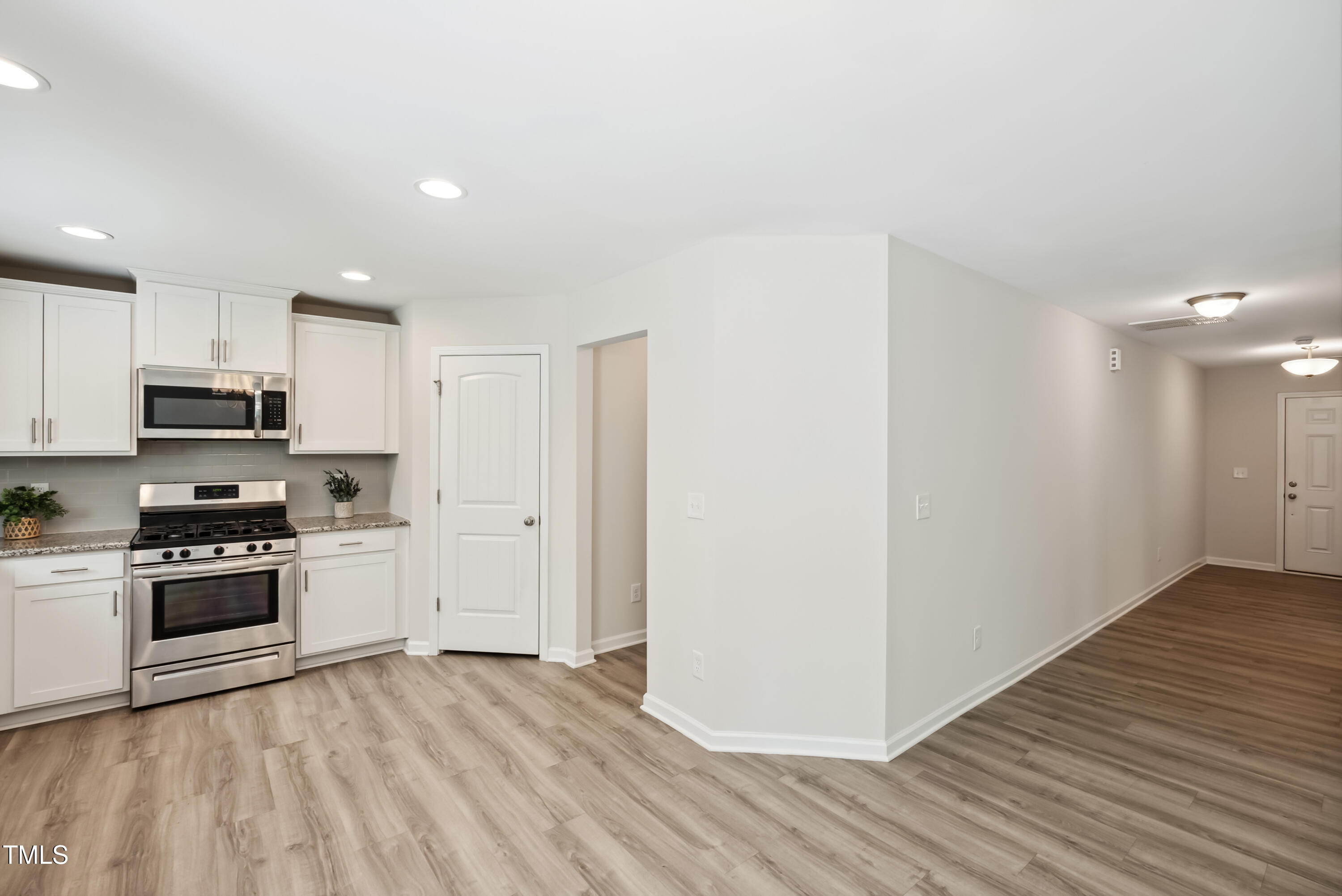 2800 Elsa Drive Raleigh, NC 27610 - Photo 9 of 50 23_dsc01206