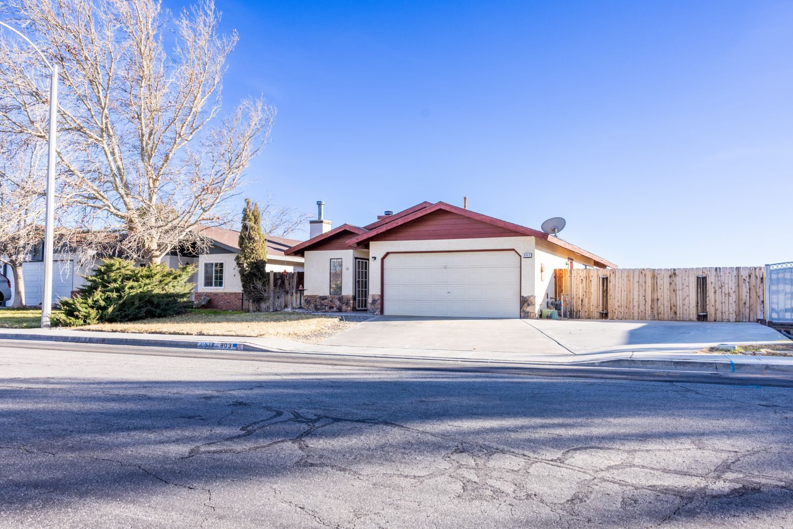 803 White Oak Drive Ridgecrest, CA 93555 - Photo 1 of 25 Gallery Image 1