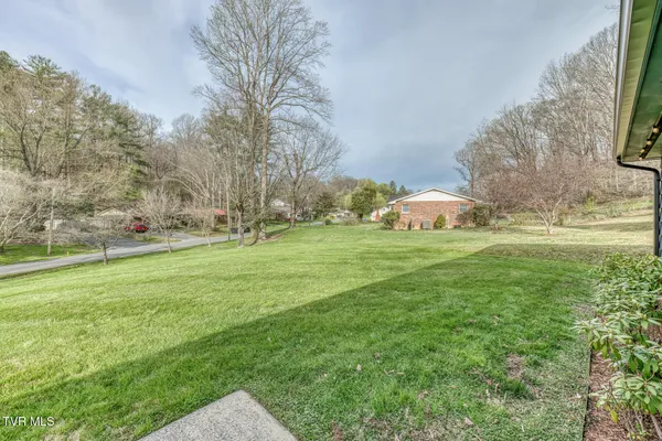 $329,000 | 837 Parkway Boulevard, Elizabethton, TN 37643