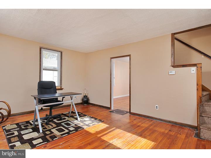 17 Holly Street Clementon, NJ 08021 - Photo 5 of 12