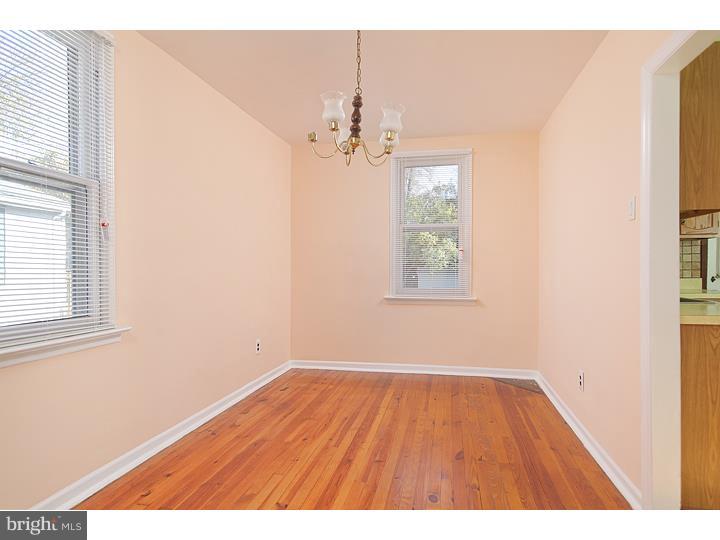 17 Holly Street Clementon, NJ 08021 - Photo 7 of 12