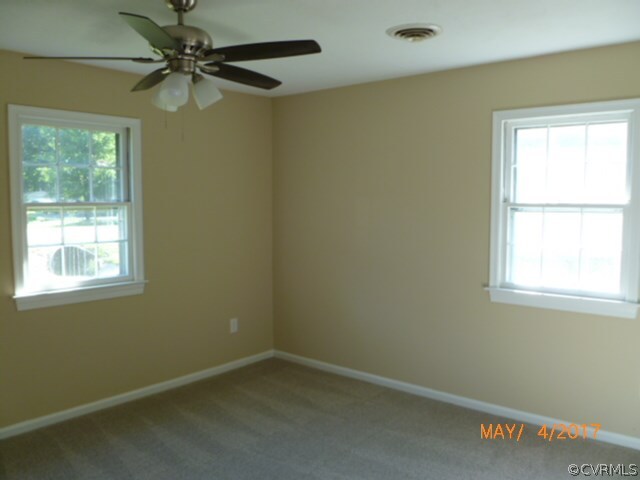 160 Arkwright Road North Chesterfield, VA 23236 - Photo 8 of 10 an empty room with a window