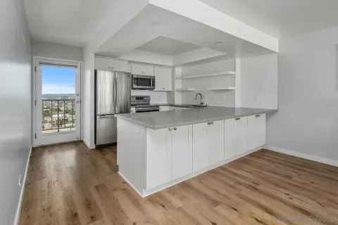 $945,000 | 4944 Cass Street, Unit 1102, San Diego, CA 92109