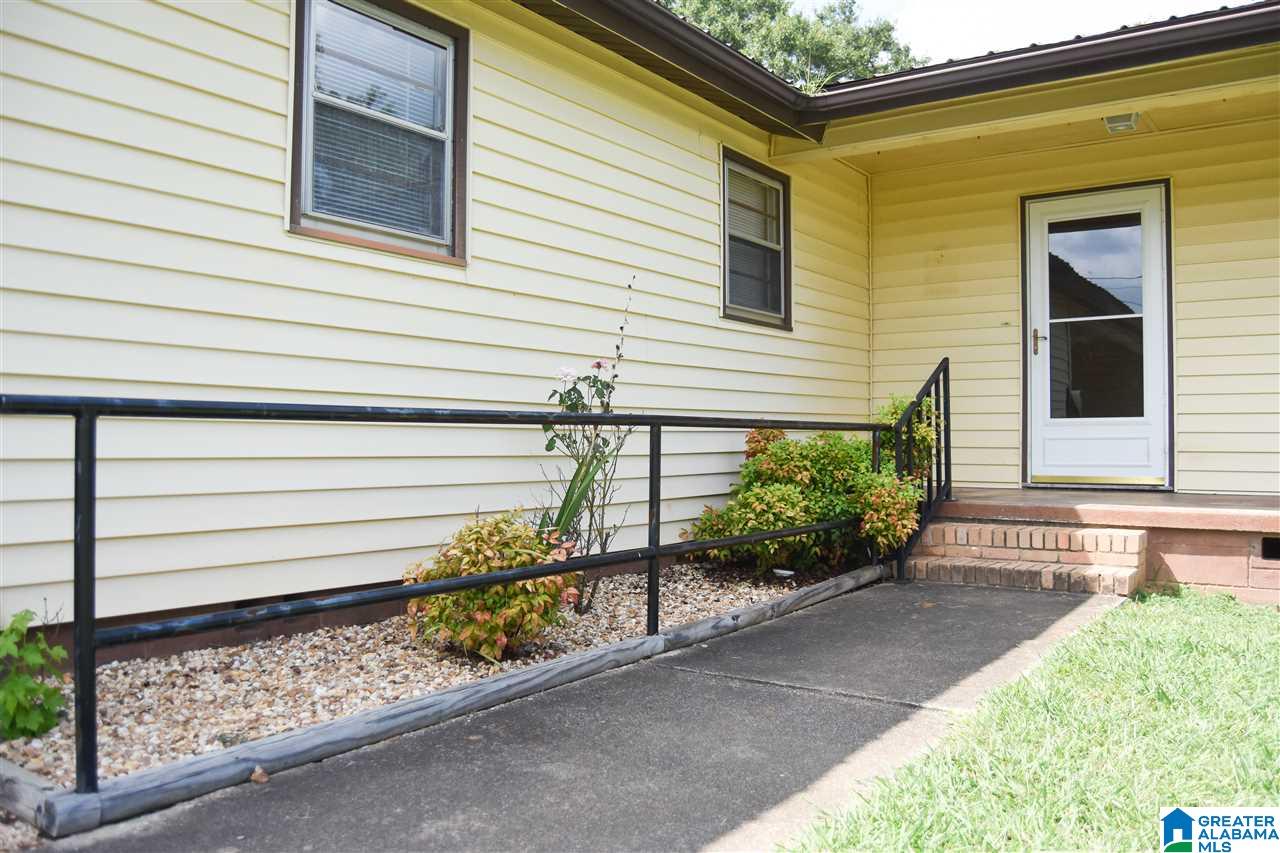 1622 Gate 8 Road Anniston, AL 36201 - Photo 3 of 38