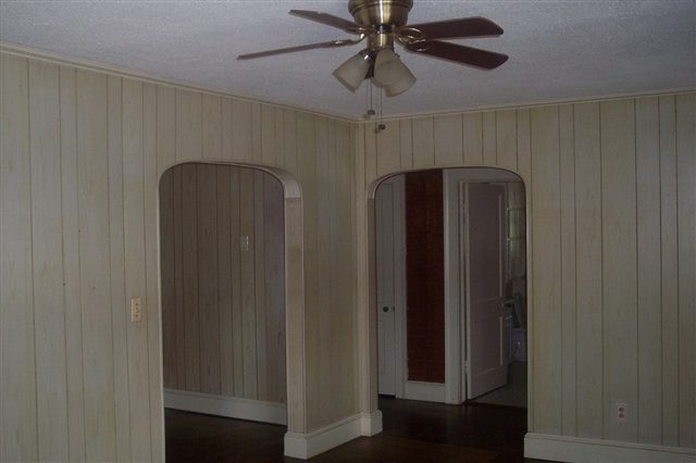 407 1/2 Perry Road Greenville, SC 29609 - Photo 2 of 14 Gallery Image 2