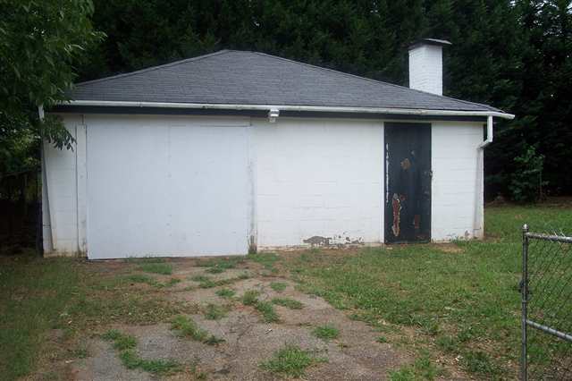 407 1/2 Perry Road Greenville, SC 29609 - Photo 13 of 14 Gallery Image 13
