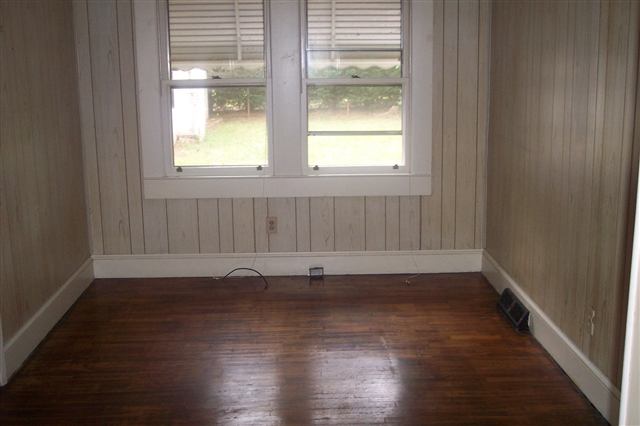 407 1/2 Perry Road Greenville, SC 29609 - Photo 10 of 14 Gallery Image 10