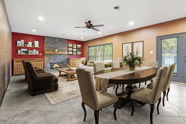 $663,500 | 1088 South Red Banks Road, Byhalia, MS 38611