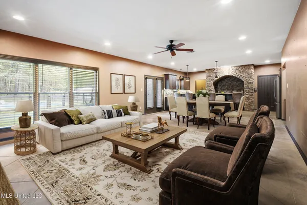 $663,500 | 1088 South Red Banks Road, Byhalia, MS 38611