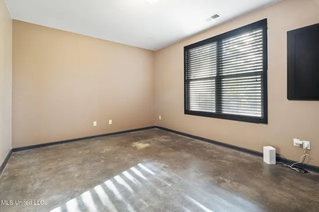 $670,000 | 1088 South Red Banks Road, Byhalia, MS 38611