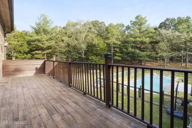 $670,000 | 1088 South Red Banks Road, Byhalia, MS 38611