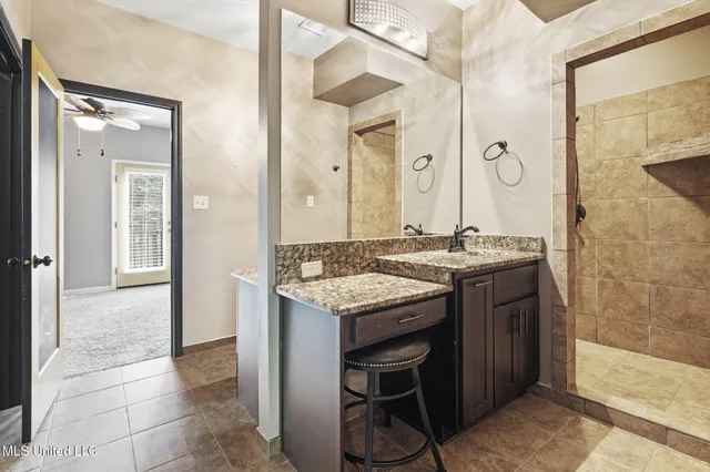 $670,000 | 1088 South Red Banks Road, Byhalia, MS 38611