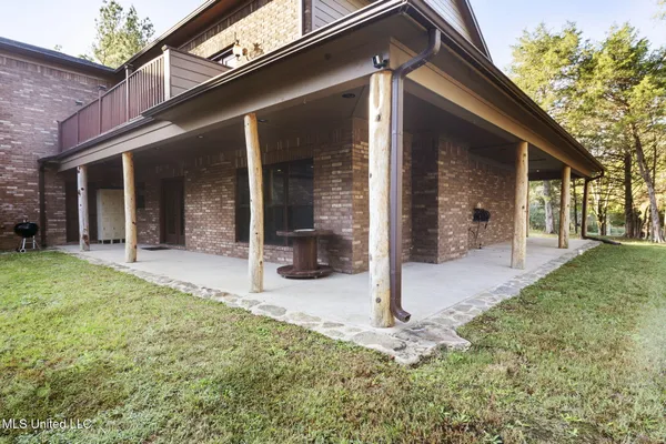 $663,500 | 1088 South Red Banks Road, Byhalia, MS 38611