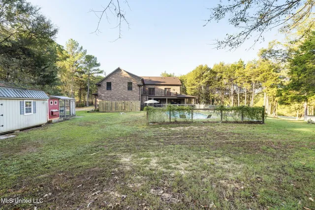 $670,000 | 1088 South Red Banks Road, Byhalia, MS 38611