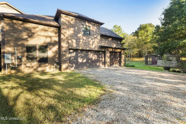 $663,500 | 1088 South Red Banks Road, Byhalia, MS 38611