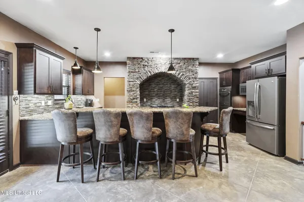 $663,500 | 1088 South Red Banks Road, Byhalia, MS 38611