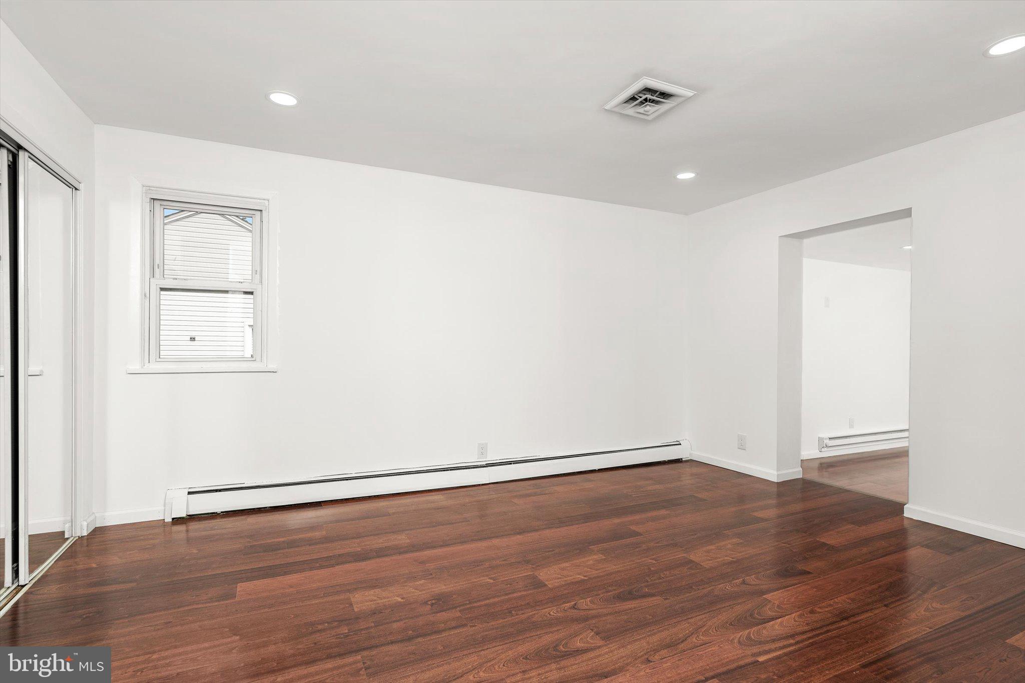 583 Edinburg Road Trenton, NJ 08619 - Photo 13 of 38