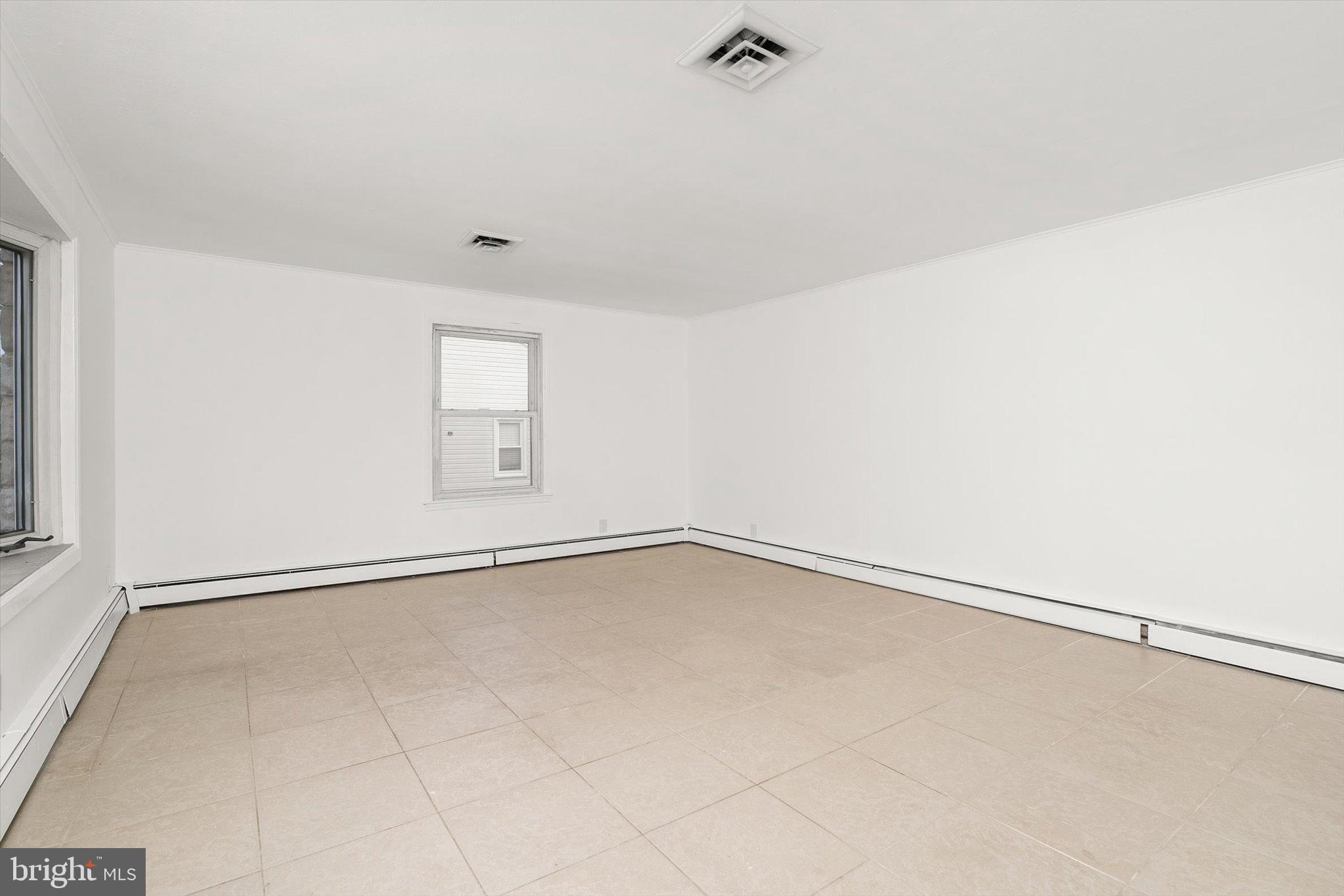 583 Edinburg Road Trenton, NJ 08619 - Photo 3 of 38